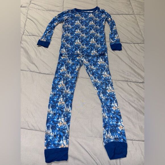 Castle bamboo pajamas set size 5-6Y - Picture 1 of 3